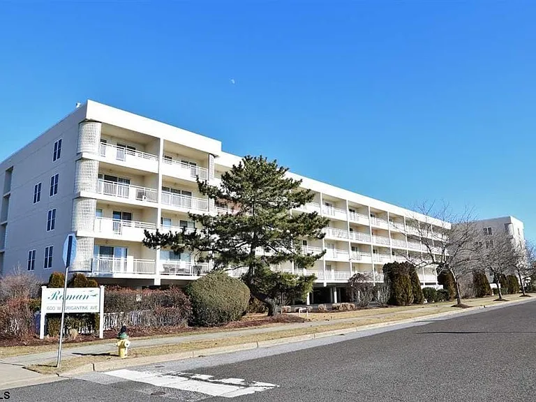 600 W Brigantine Ave #310 — Photo 2