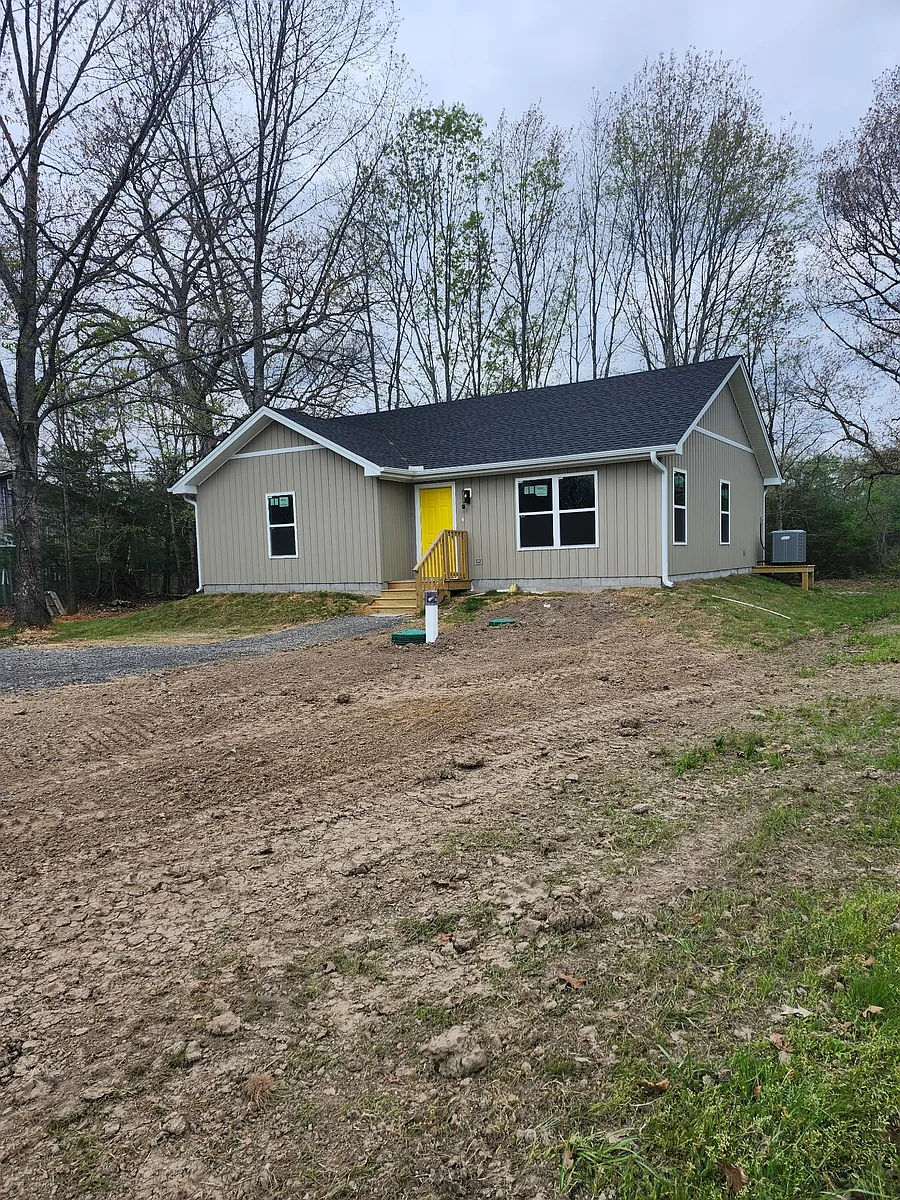 Building Photo - 293 Cyperts Bluff Rd