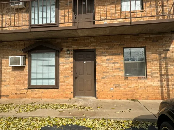 2 Bedroom 1 Bathroom Furnished, 301 E Kee St #K5, Weatherford, OK 73096