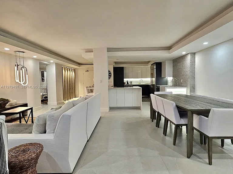 900 Bay Dr #524 — Photo 12