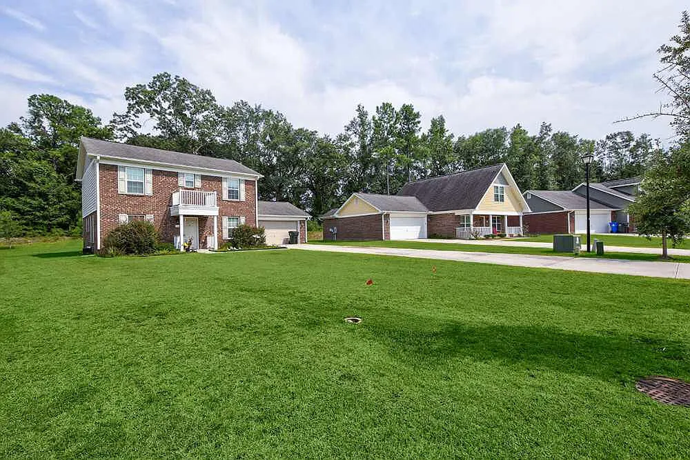 Oak Hollow — Photo 1