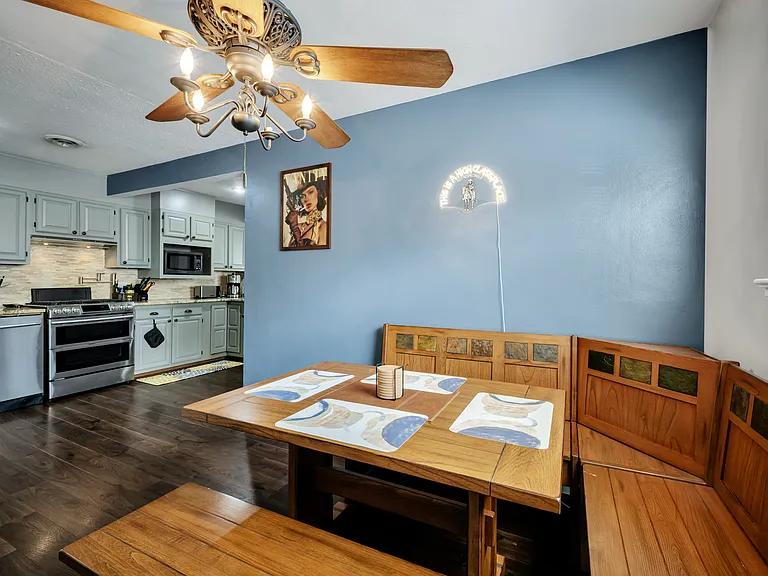 4620 Larkin St — Photo 5