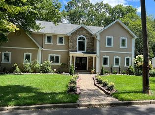 52 Beech St, Hillsdale, NJ 07642