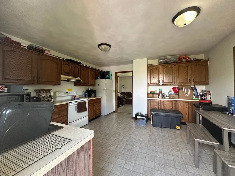 1122-1124 Waunakee Duplex — Photo 5
