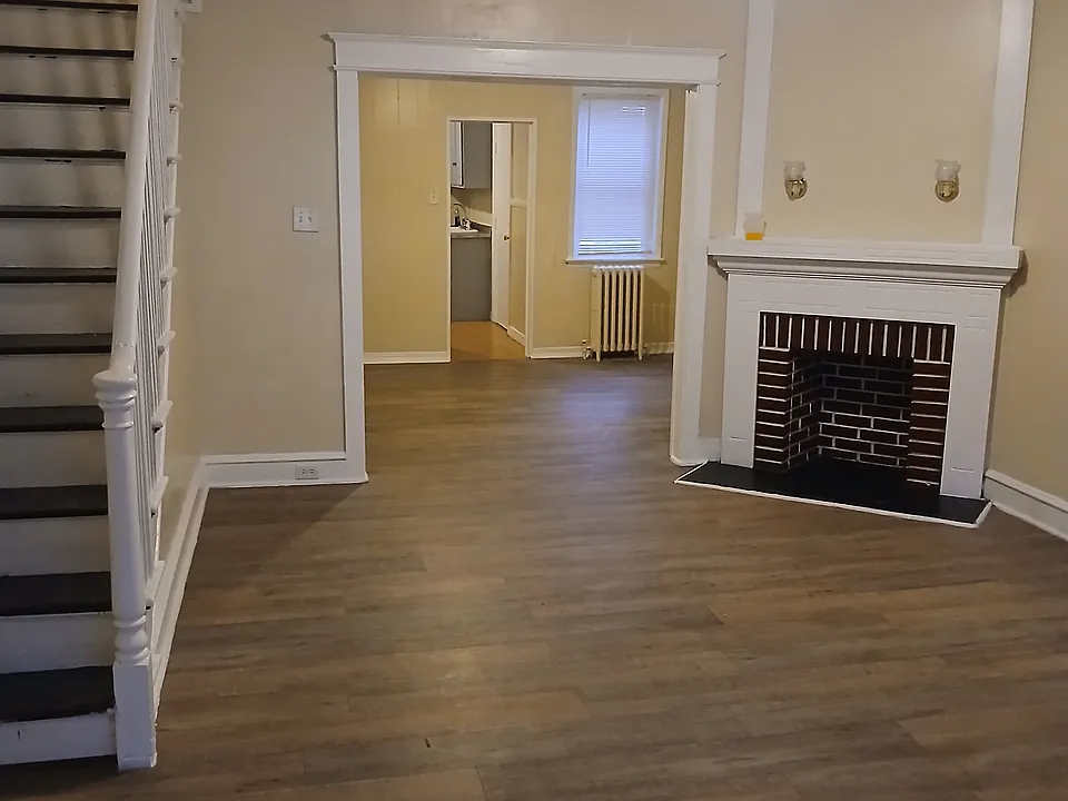 4612 Highland Ave