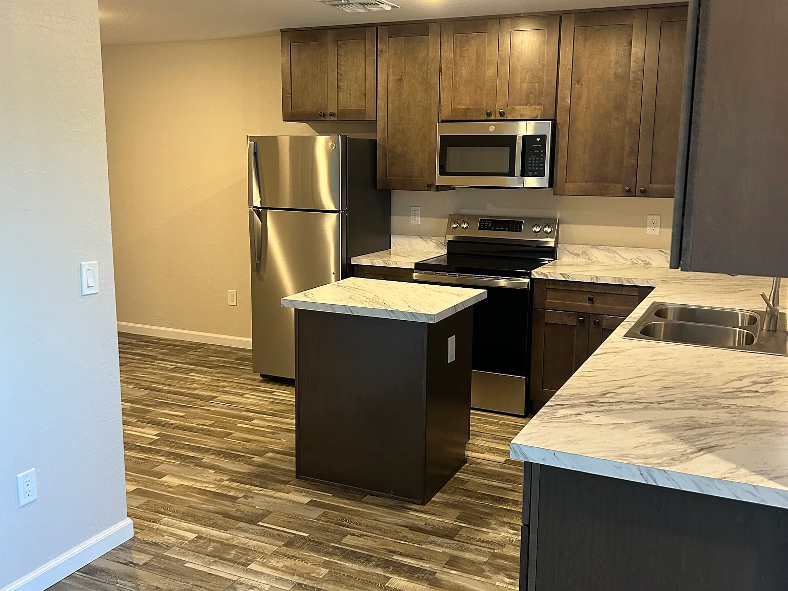 1 bed, 650 sqft, $1,250 — Photo 4