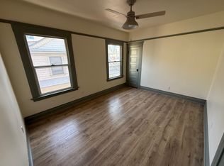 242 W 6th St, Long Beach, CA 90802