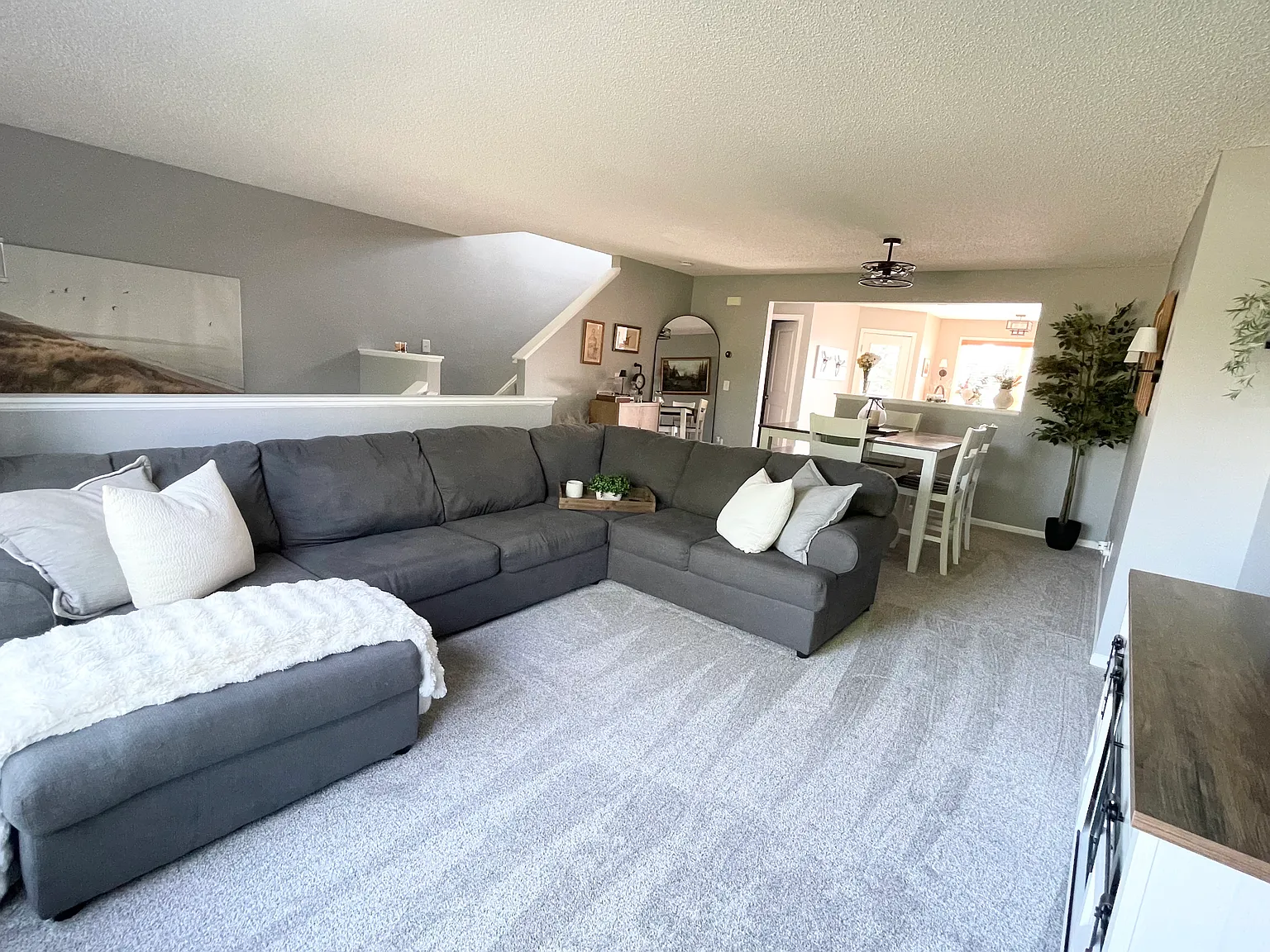 3 bed, 1876 sqft, $2,600 — Photo 4