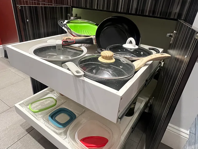 Lots of pots & pans to cook.