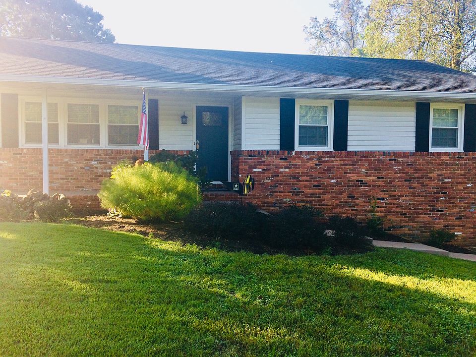 1st image of 1001 Saint Margarets Dr