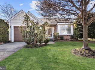 1 Pecan Ct, Mount Laurel, NJ 08054