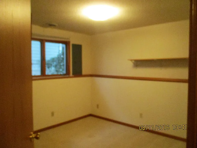 1017 E Oakland St — Photo 5