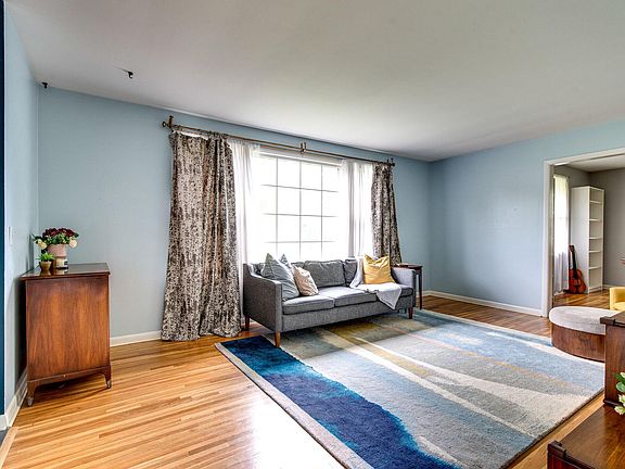 5th image of 705 Vanoke Dr