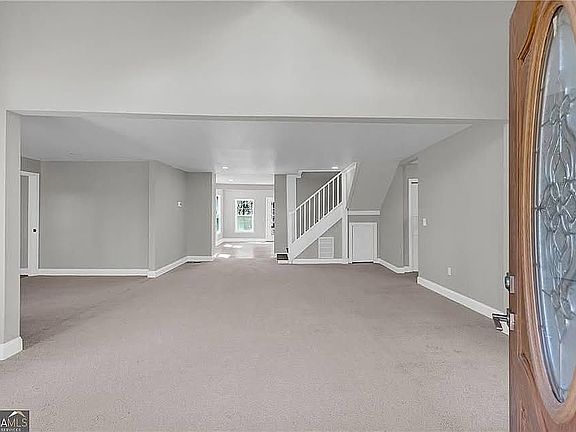 2nd image of 127 Mountainside Dr E