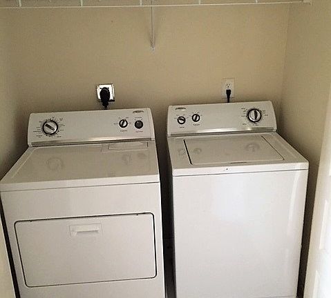 3rd image of 372 McConnells Trce APT 103
