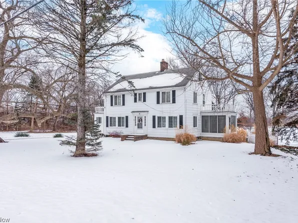 6739 Lake Ave, Elyria, OH 44035