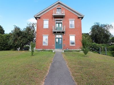 71 Primrose St APT 4, Haverhill, MA, 01830