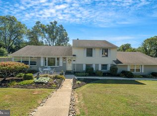 401 Cambridge Rd, Brookhaven, PA 19015