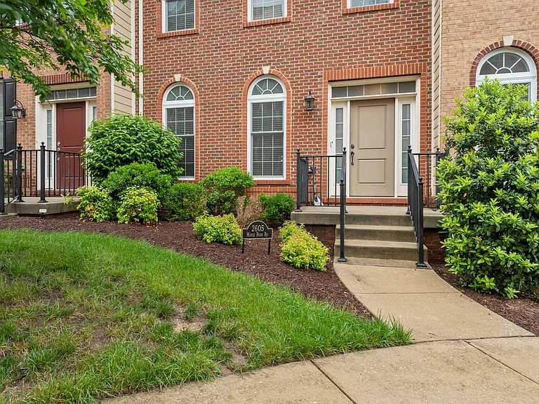 2605 Maple Rock Rd — Photo 2