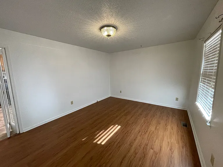 109 Jackson Rd — Photo 11