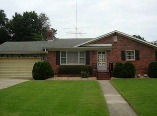 1528 Forest Glen Cir, Suffolk, VA 23434