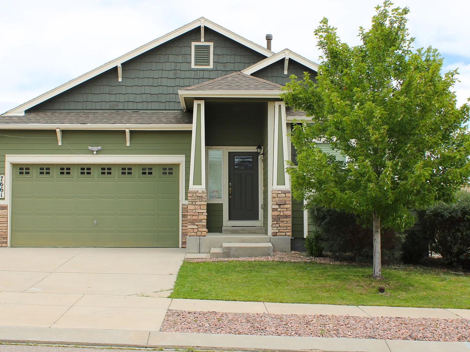 5 bed, 1724 sqft, $3,000 — Photo 1