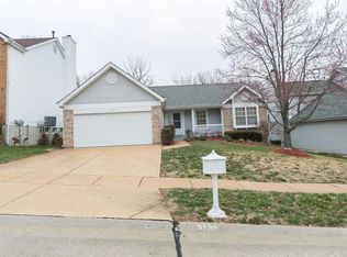 3135 Old Baumgartner Estates Ct, Saint Louis, MO 63129