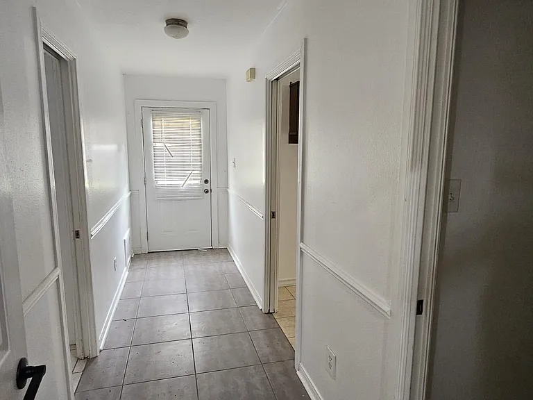 28615 Clay Rd — Photo 6