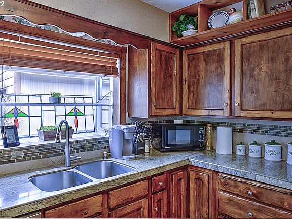 5th image of 7305 NW Overlook Dr