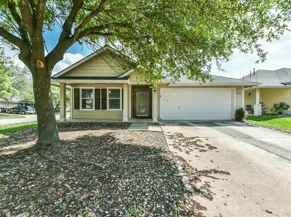 19822 River Breeze Dr, Tomball, TX 77375