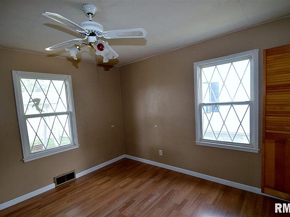 5th image of 1030 S Gomo St