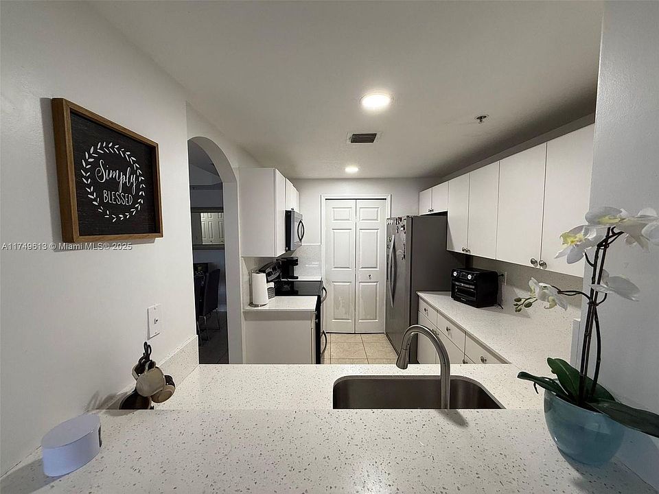 1st image of 6670 NW 114th Ave APT 605