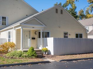 290 1st St, Rochester, MI 48307