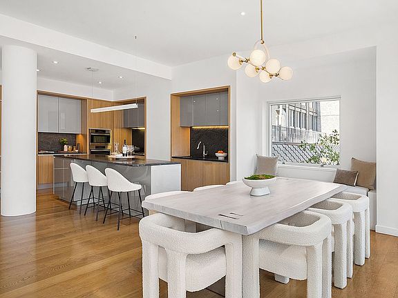 4th image of 311 W Broadway #5EJ