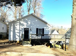 1102 Kirkman St, Greensboro, NC 27406