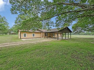 835 Jones St, Smithville, TX 78957