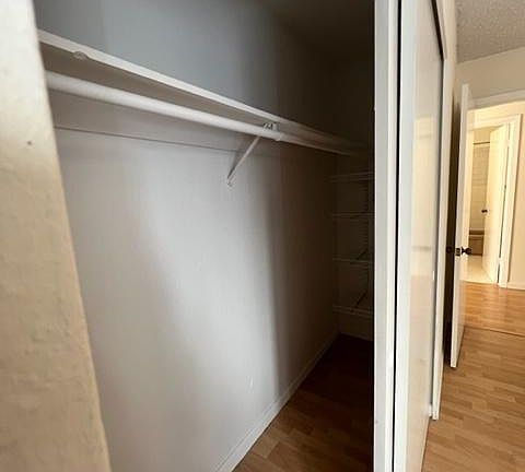 4th image of 1721 Chestnut St APT 101