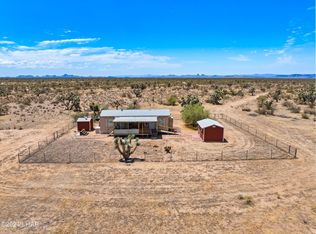 6705 E Red Barrel Rd, Yucca, AZ 86438