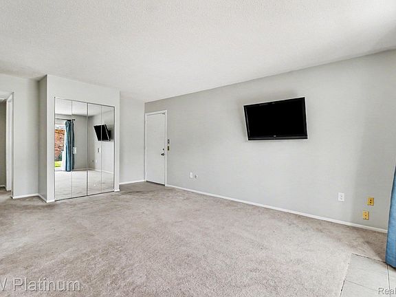 5th image of 1516 Normandy Rd