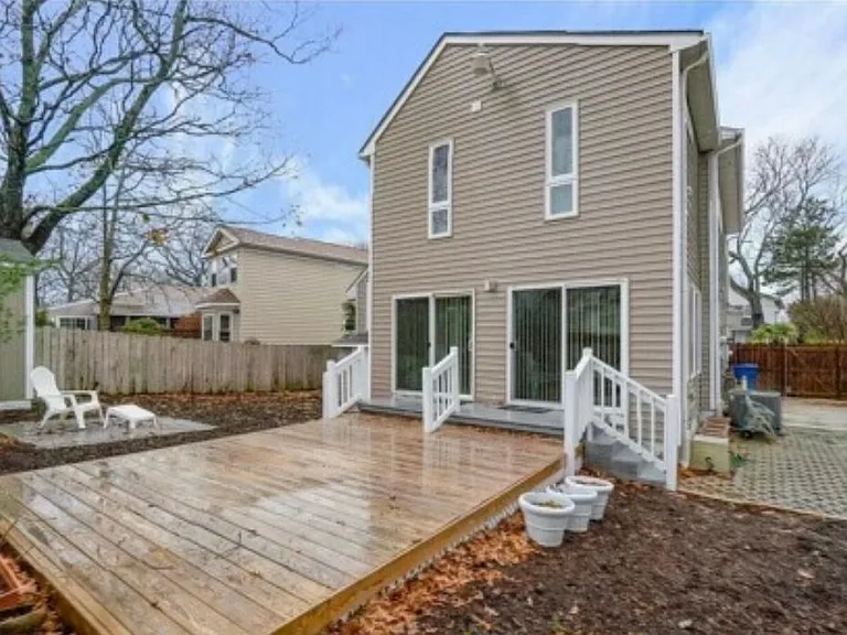 416 Pinewood Dr — Photo 3