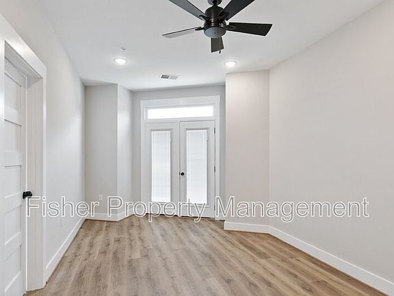 5th image of 2200 Carrington St Unit 301