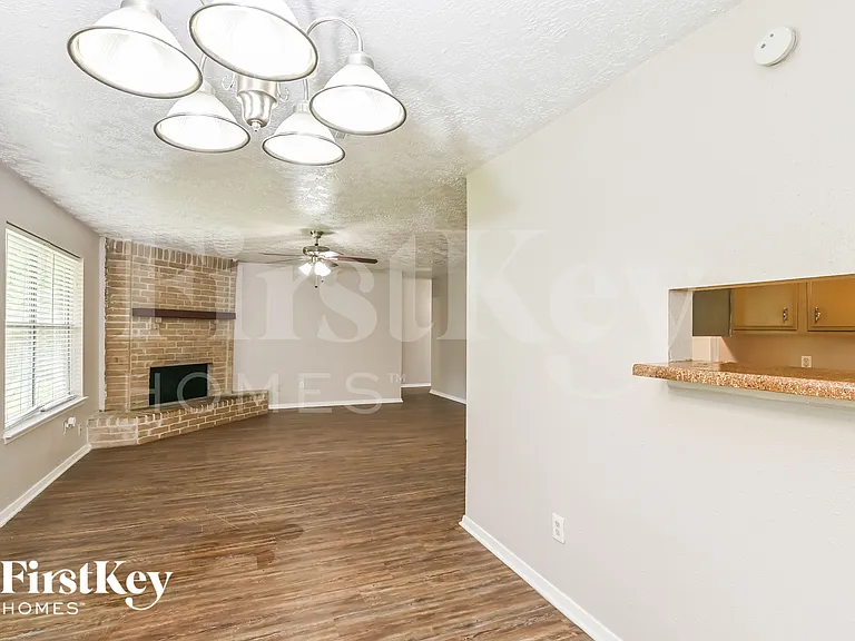 15823 Baybriar Dr — Photo 5
