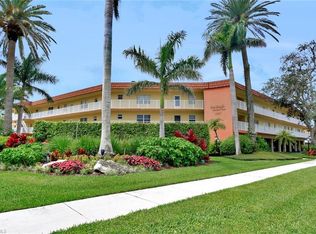 1666 Osprey Ave APT 102, Naples, FL 34102