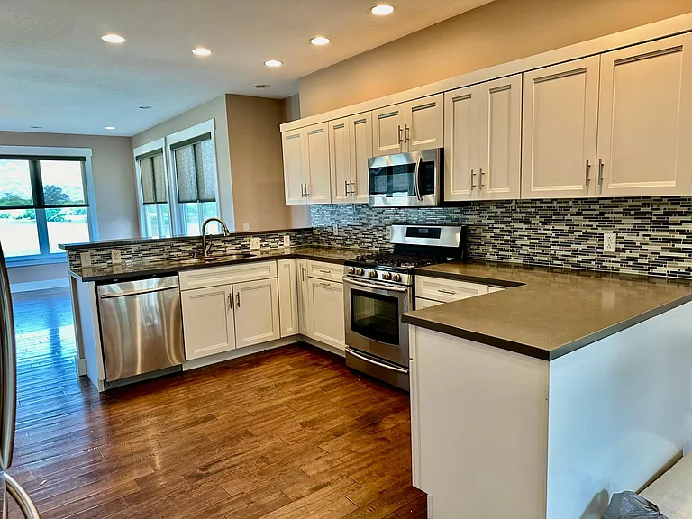 10703 N Centerville Rd — Photo 5