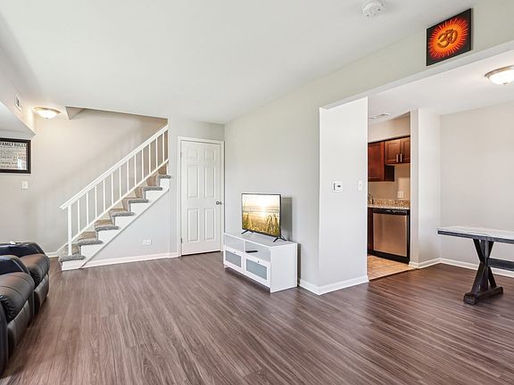 5th image of 1395 S Glen Cir APT D