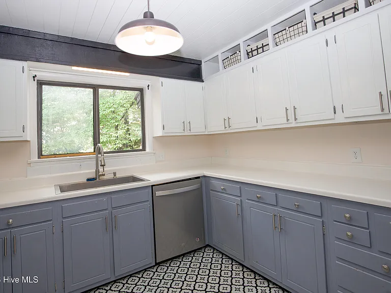 27 Par Dr — Photo 16