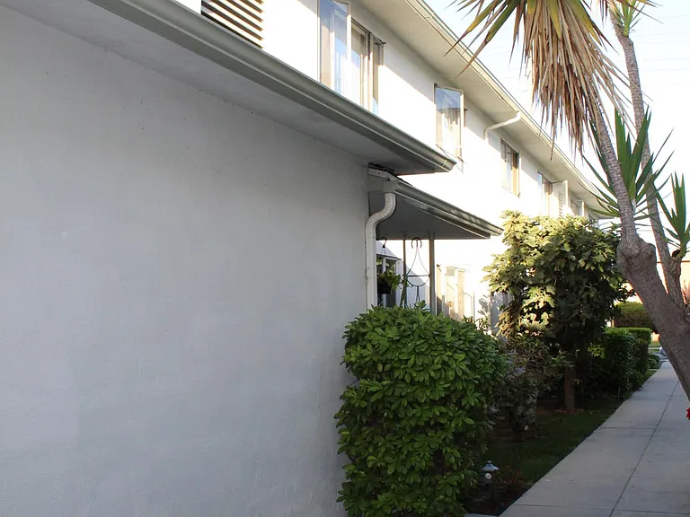 16821 Yukon Ave #6 — Photo 3