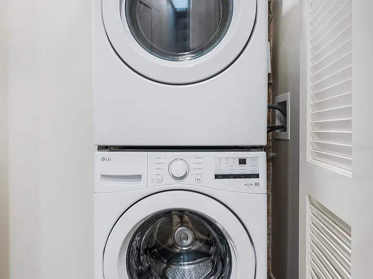1810 N Wells St #304 — Photo 9