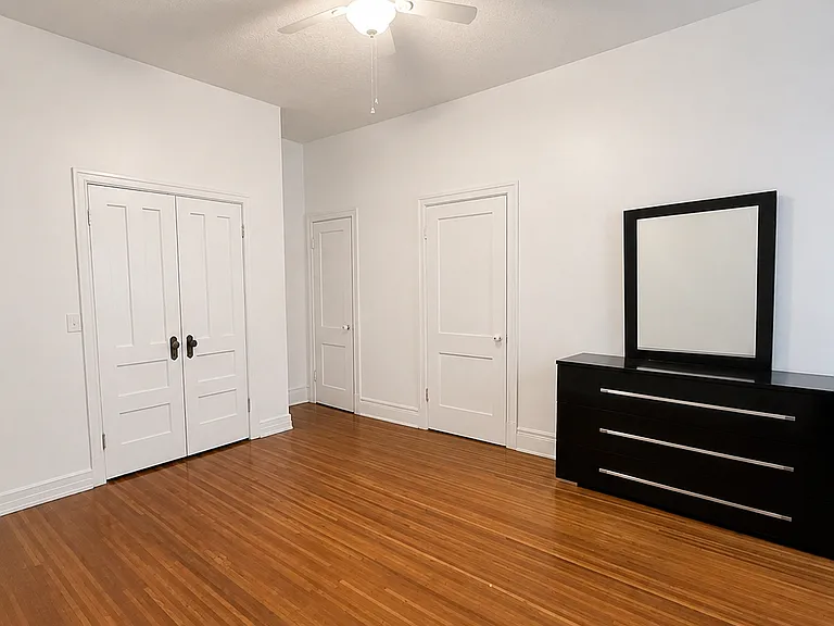 28-30 Park Ave #3 — Photo 4