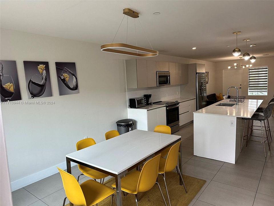1st image of 2535 NE 193rd St #3112